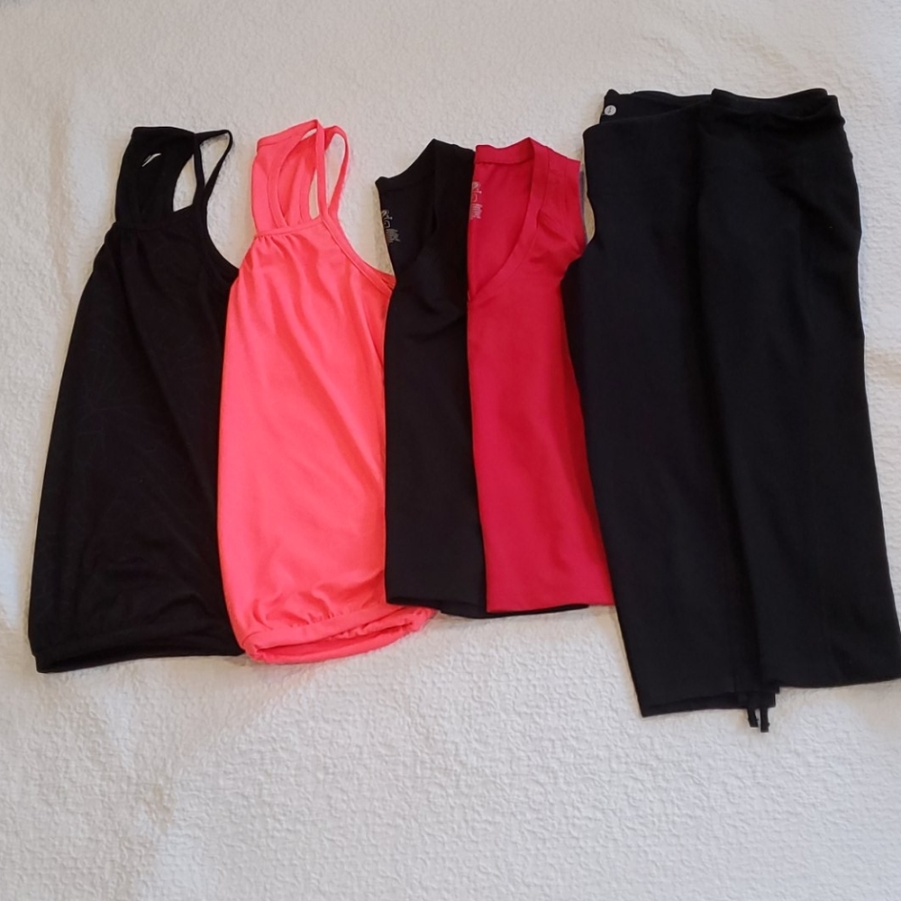 EUC/NWOT XS/S Work out clothes